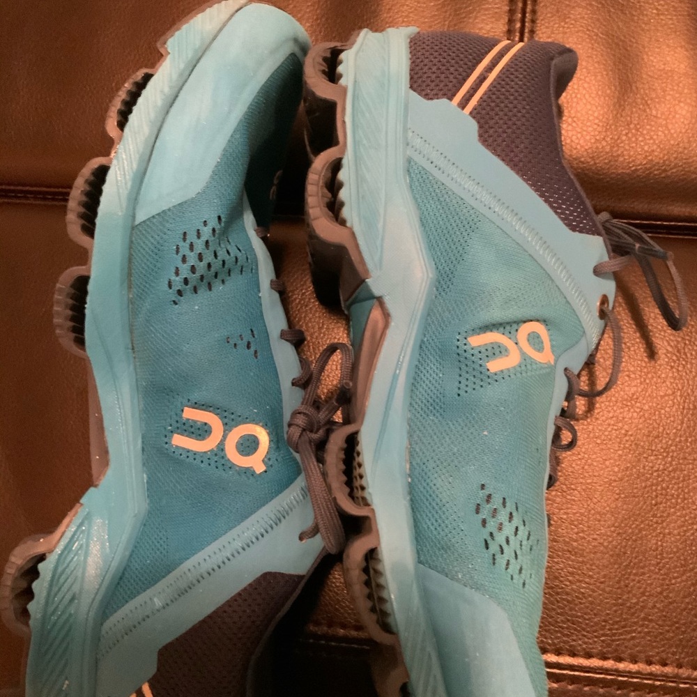 On Cloud Men’s running shoe